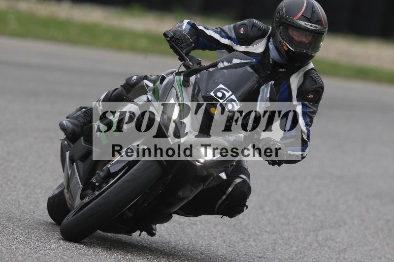 Archiv-2025/10 23.04.2025 Cornu Master School ADR/rot-rouge/66